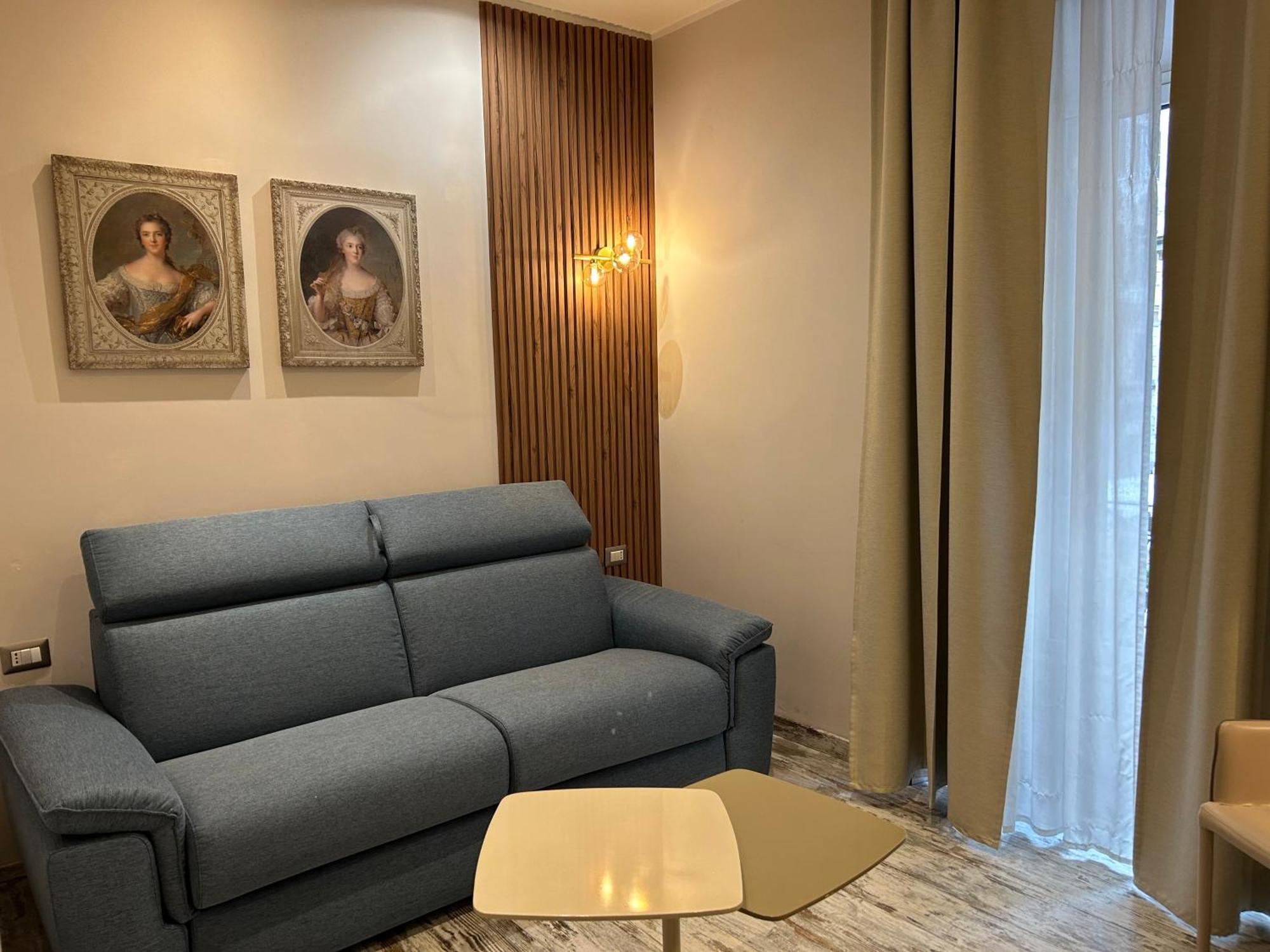 Hotel Colonna 18 By Ghor Rom Exterior foto
